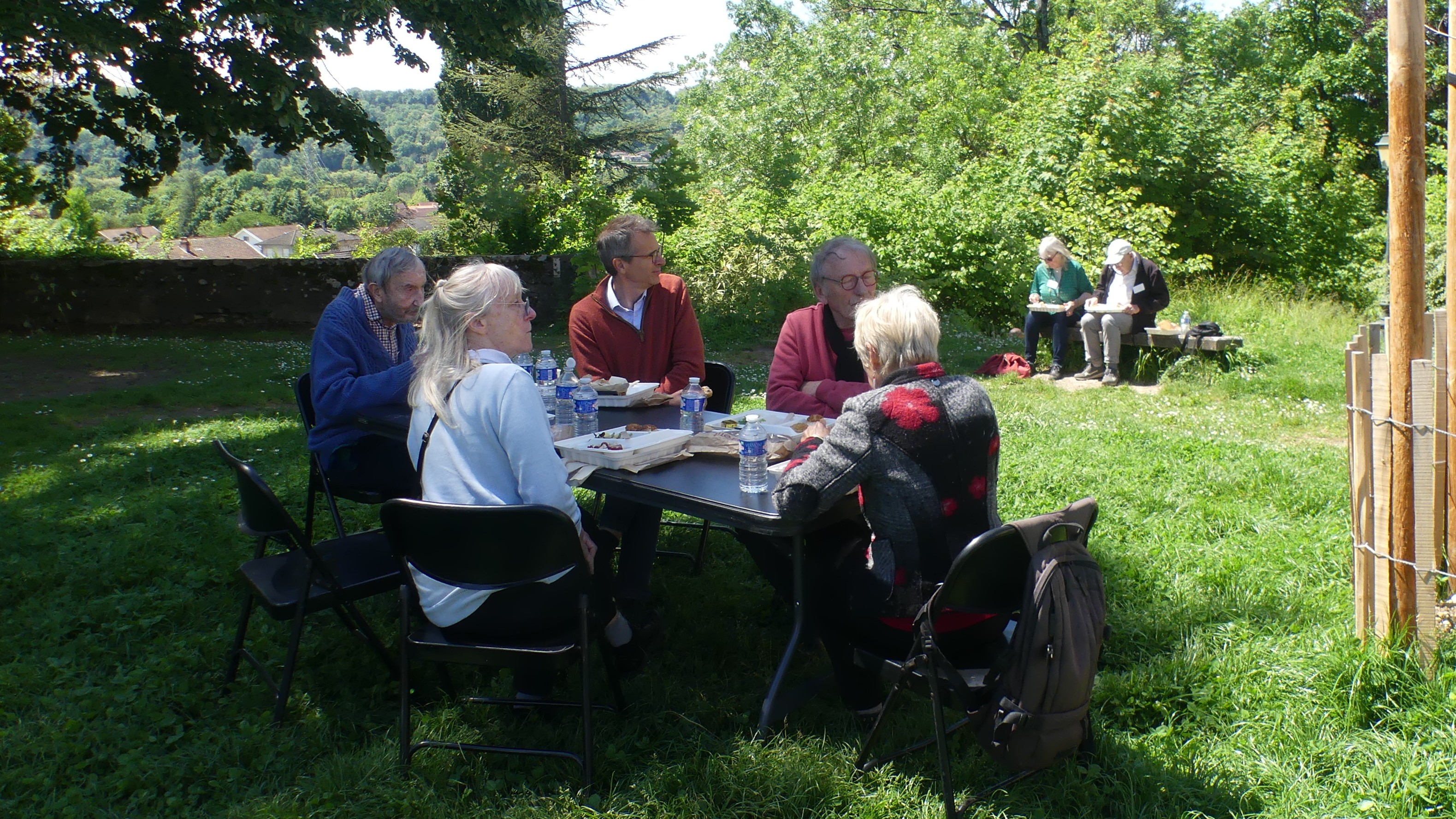 Dans le parc du Château des Echelles